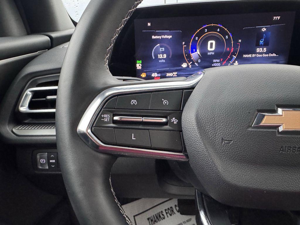 used 2025 Chevrolet Traverse car, priced at $39,942