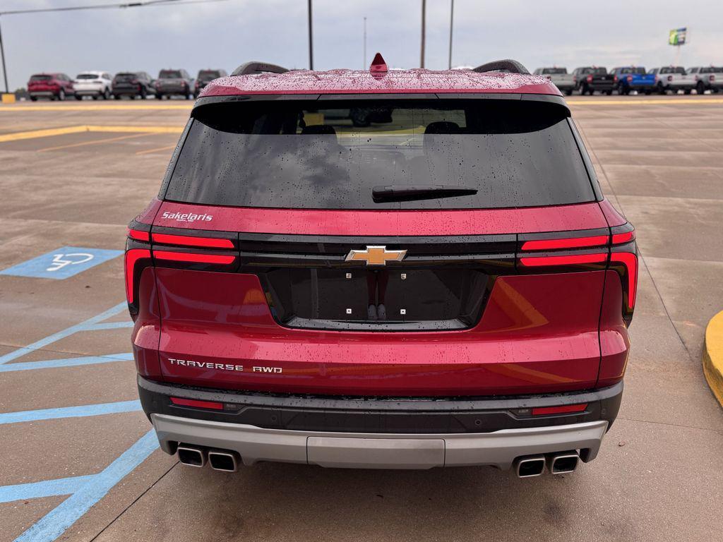 used 2025 Chevrolet Traverse car, priced at $39,942