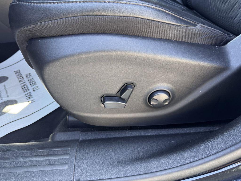 used 2023 Jeep Cherokee car, priced at $26,990