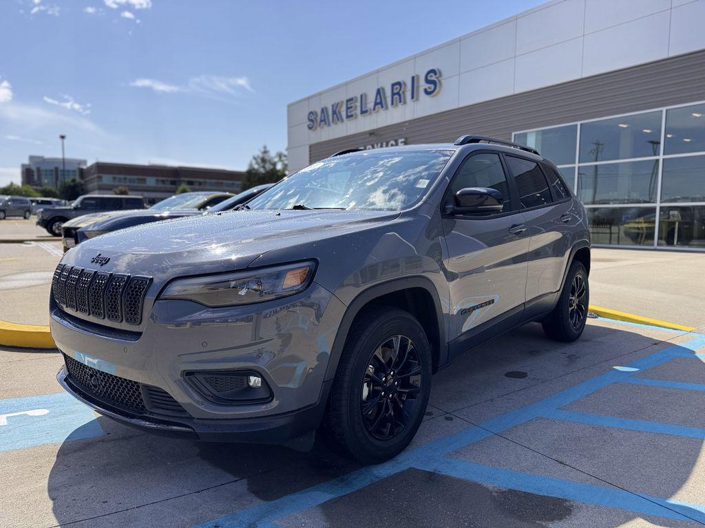 used 2023 Jeep Cherokee car, priced at $22,467