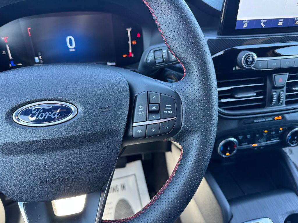 used 2025 Ford Escape car, priced at $25,999
