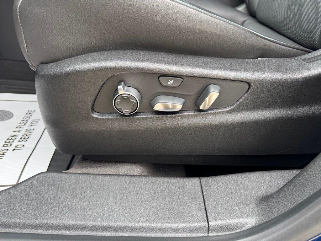 used 2019 Cadillac XT4 car, priced at $19,999