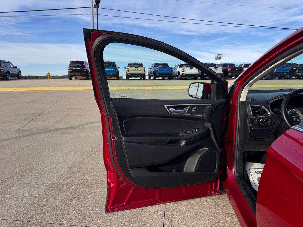 used 2024 Ford Edge car, priced at $22,044