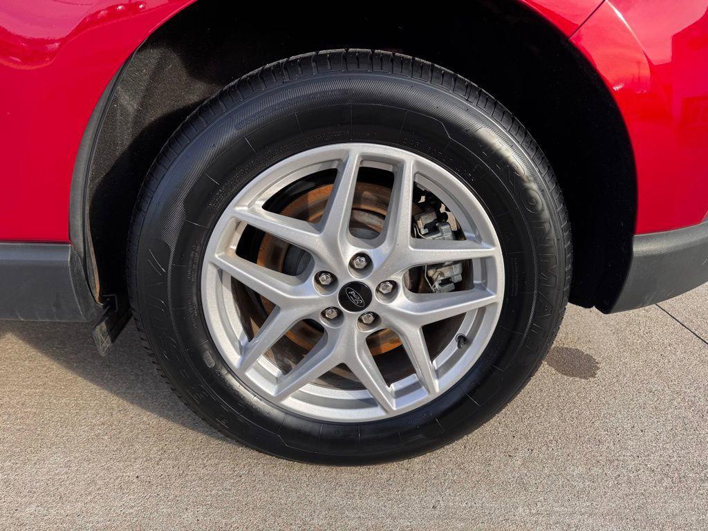 used 2024 Ford Edge car, priced at $22,044