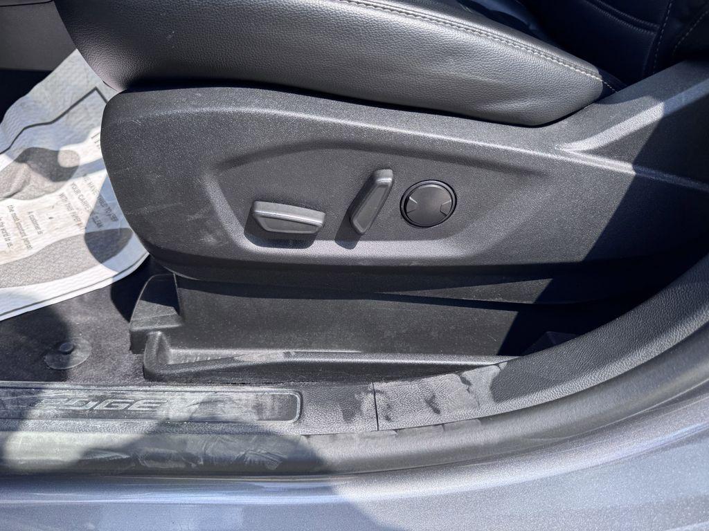 used 2023 Ford Edge car, priced at $23,999