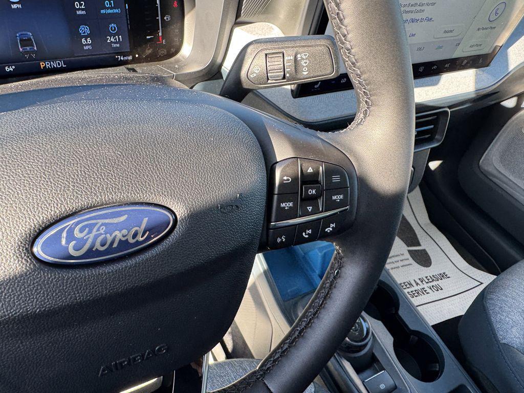 new 2025 Ford Maverick car, priced at $37,580