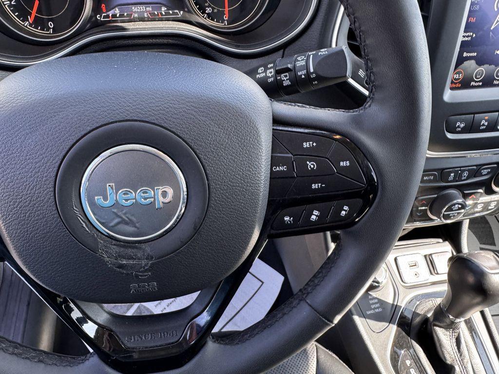 used 2023 Jeep Cherokee car, priced at $21,904