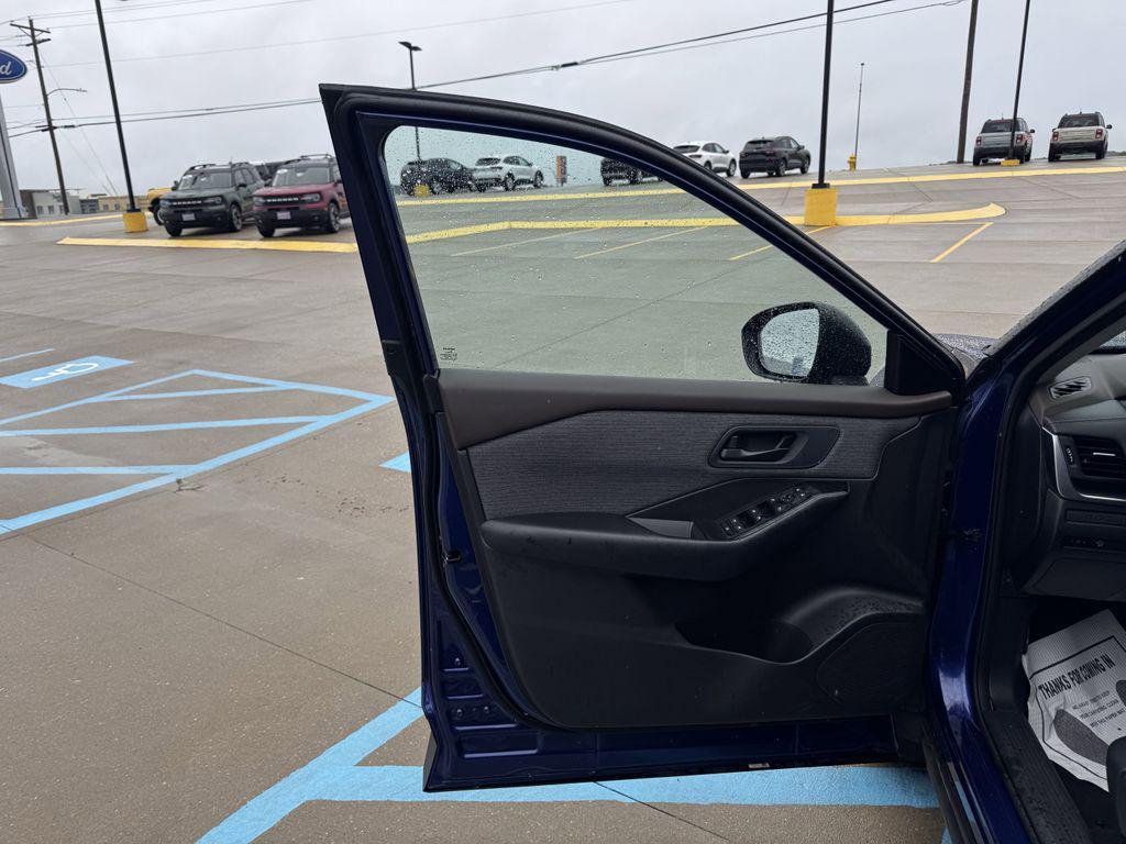 used 2023 Nissan Rogue car, priced at $21,999