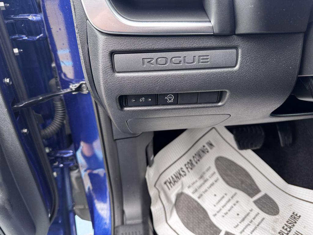 used 2023 Nissan Rogue car, priced at $21,999