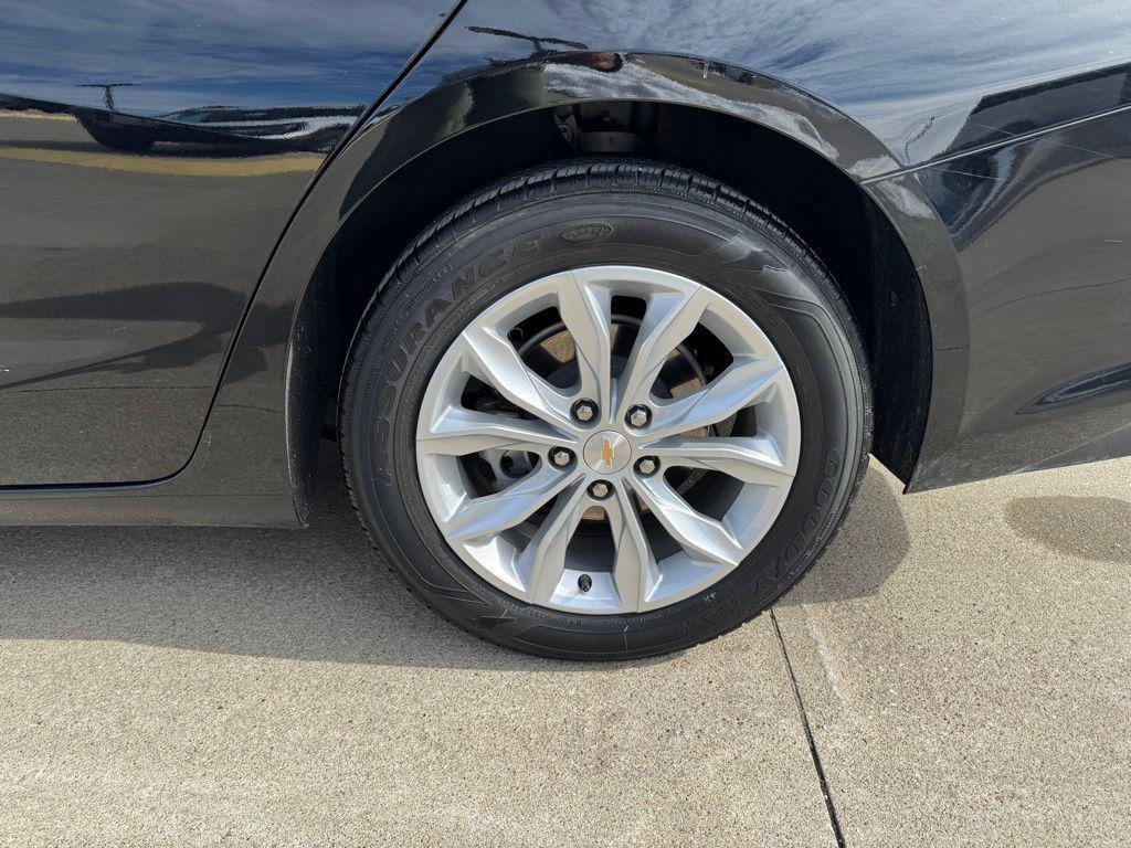 used 2024 Chevrolet Malibu car, priced at $19,999