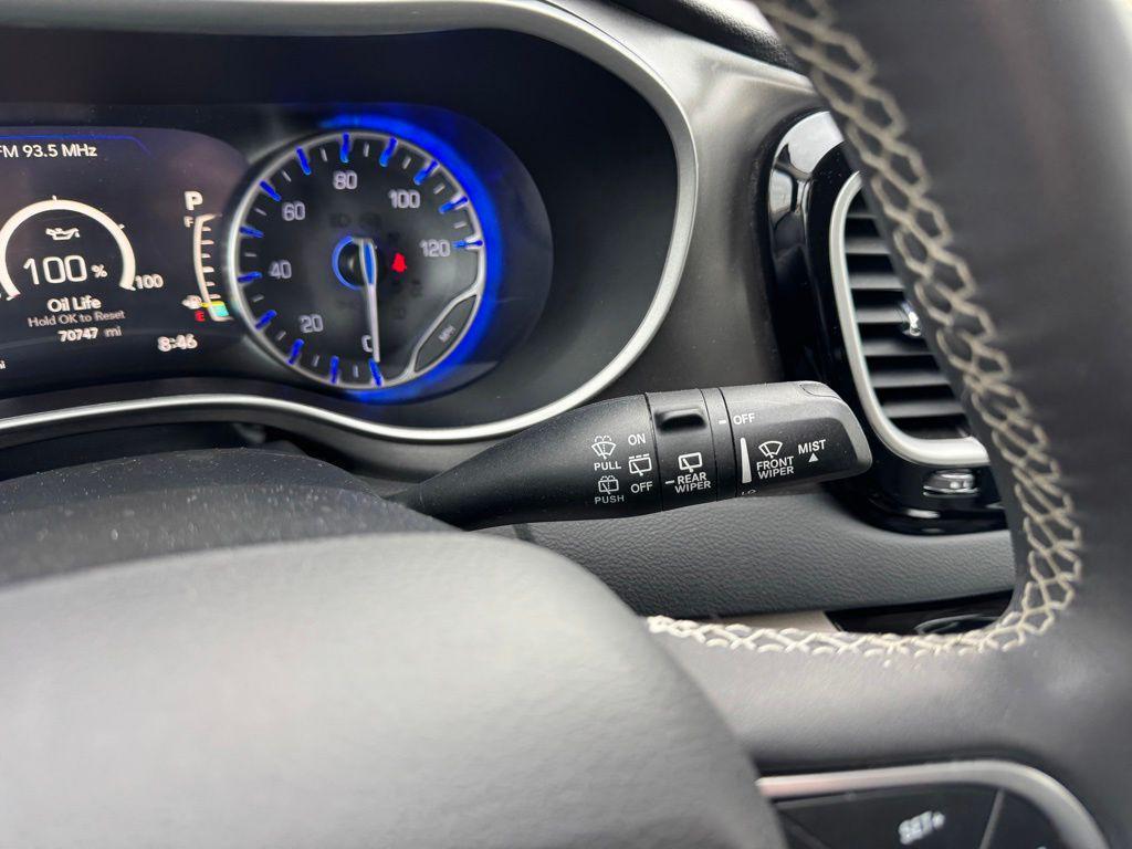 used 2023 Chrysler Pacifica car, priced at $23,999
