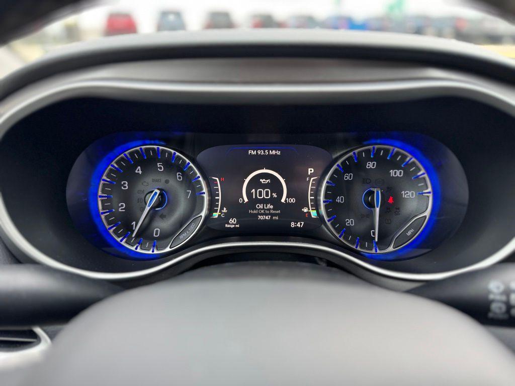 used 2023 Chrysler Pacifica car, priced at $23,999