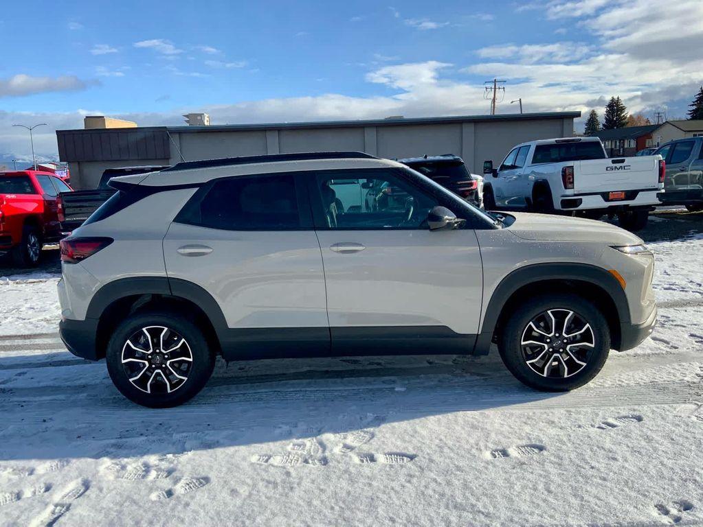 new 2026 Chevrolet TrailBlazer car, priced at $31,075