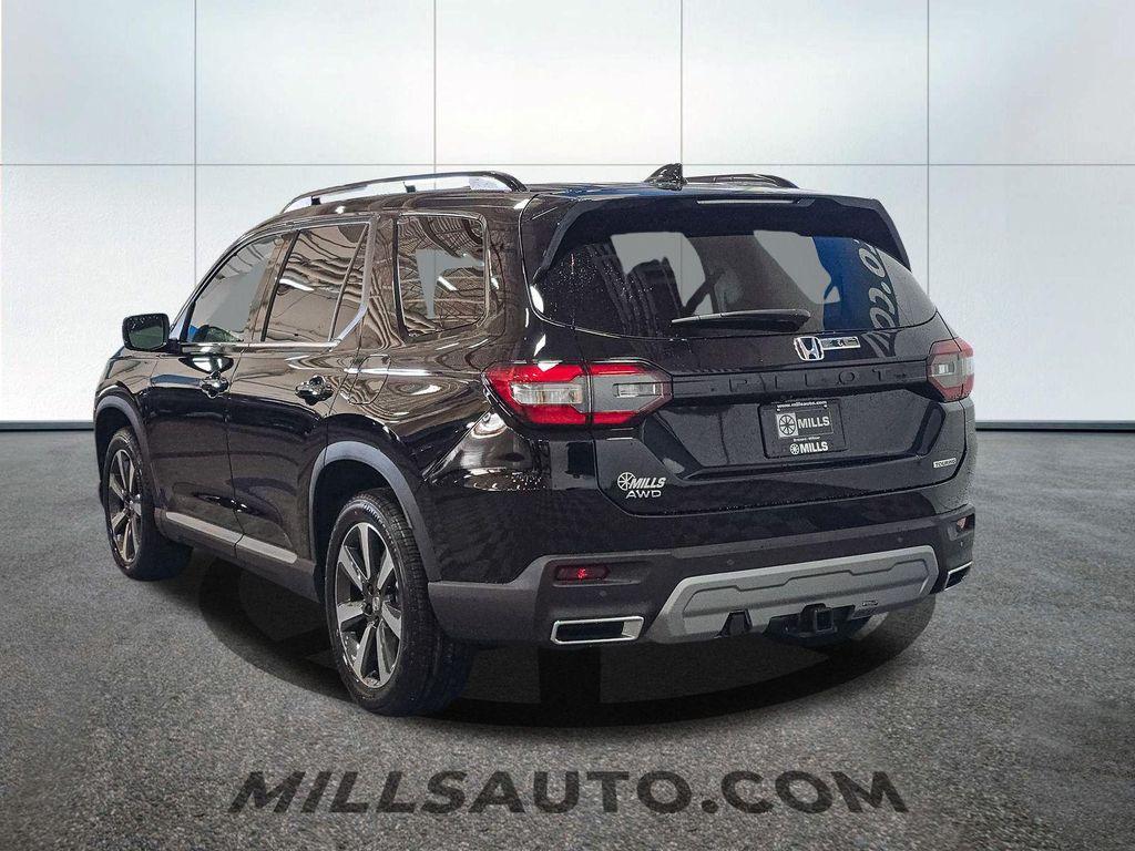 new 2025 Honda Pilot car, priced at $48,067