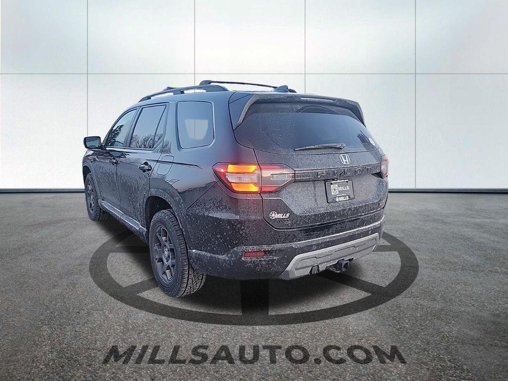 used 2024 Honda Pilot car, priced at $40,245