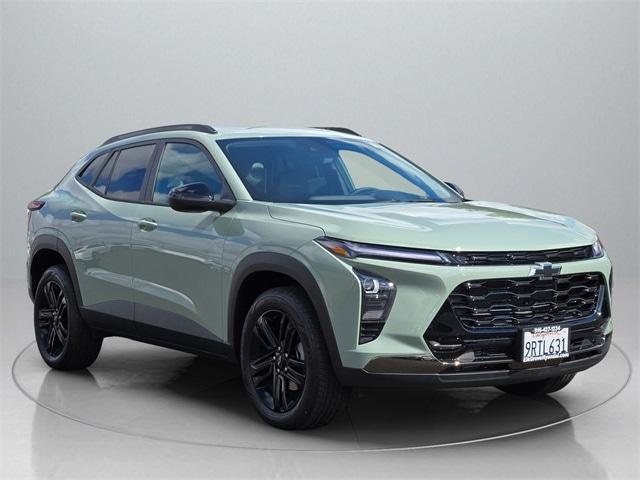 used 2025 Chevrolet Trax car, priced at $23,394