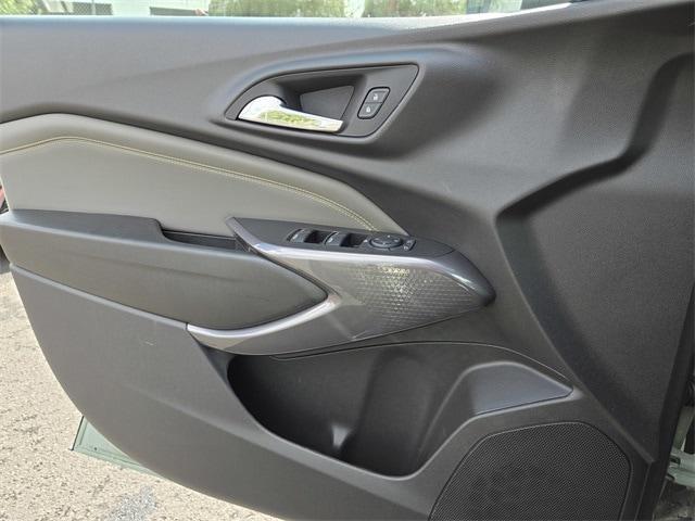 used 2025 Chevrolet Trax car, priced at $23,394