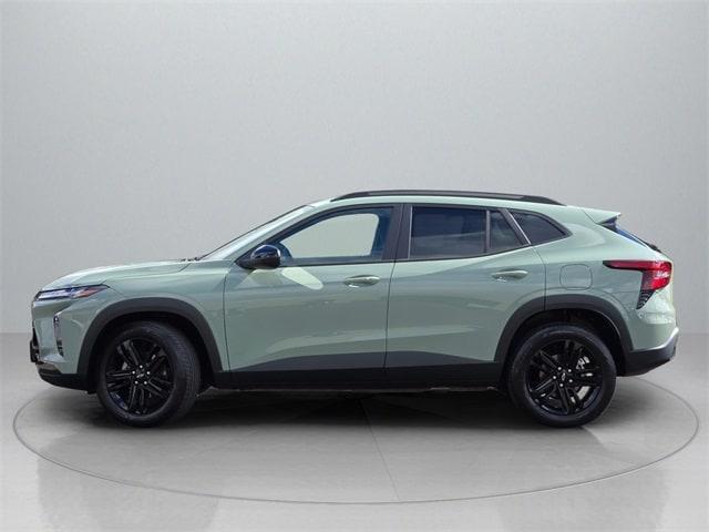 used 2025 Chevrolet Trax car, priced at $23,394