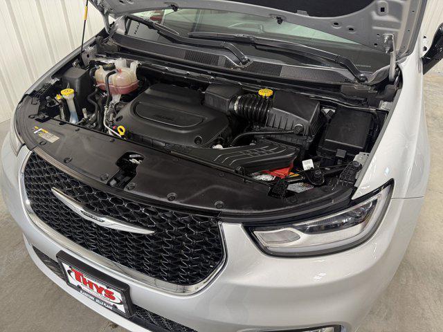 used 2024 Chrysler Pacifica car, priced at $33,860