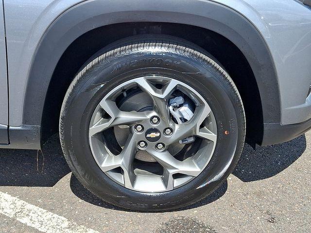 used 2025 Chevrolet Trax car, priced at $21,998
