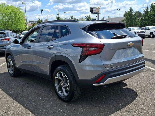 used 2025 Chevrolet Trax car, priced at $21,998