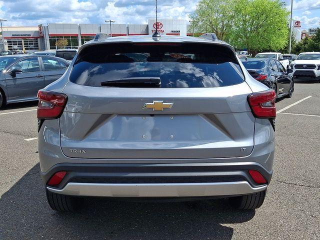 used 2025 Chevrolet Trax car, priced at $21,998