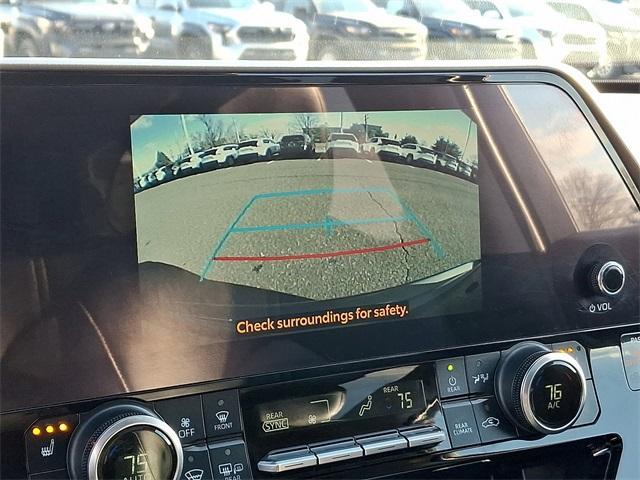 used 2024 Toyota Highlander car, priced at $40,648