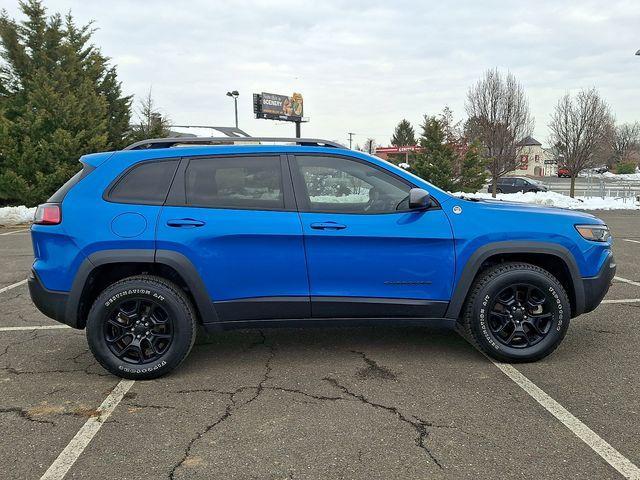 used 2021 Jeep Cherokee car, priced at $23,300