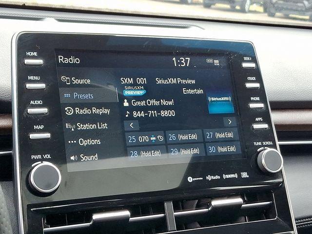 used 2021 Toyota Avalon Hybrid car, priced at $33,300