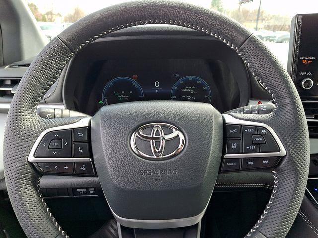 used 2025 Toyota Sienna car, priced at $49,376