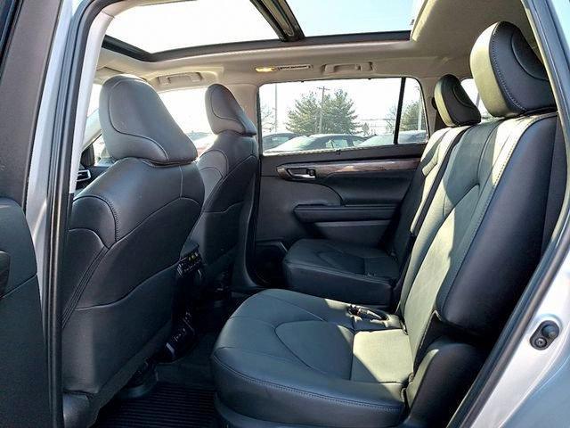 used 2024 Toyota Highlander car, priced at $49,490