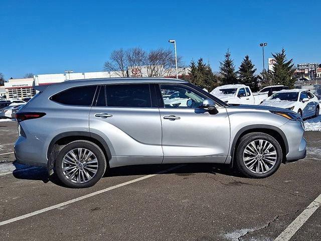 used 2024 Toyota Highlander car, priced at $49,490