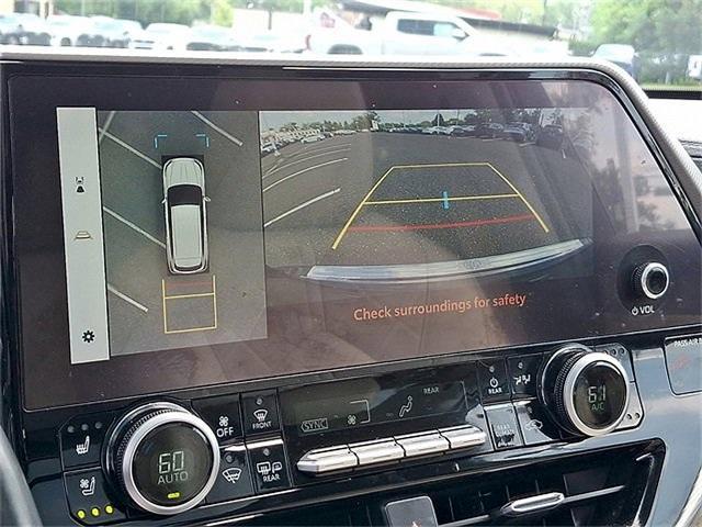 used 2024 Toyota Highlander car, priced at $44,900