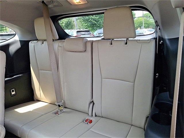 used 2024 Toyota Highlander car, priced at $44,900