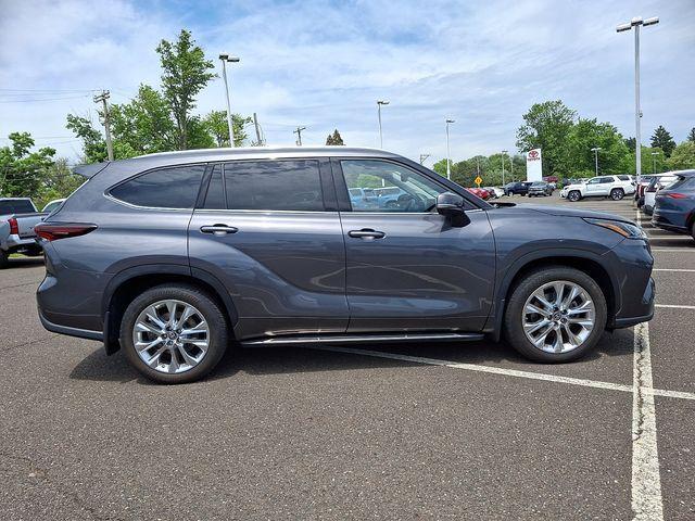 used 2024 Toyota Highlander car, priced at $45,090
