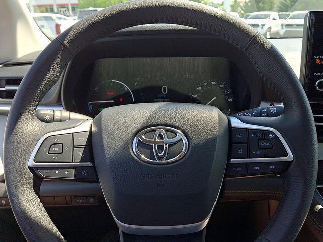 used 2025 Toyota Sienna car, priced at $48,790