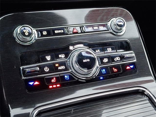 used 2022 Lincoln Nautilus car, priced at $34,400