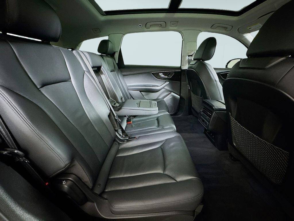 used 2022 Audi Q7 car, priced at $26,433