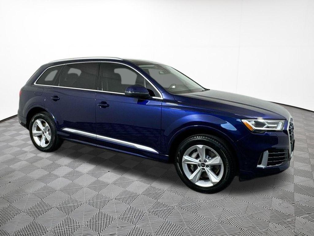 used 2022 Audi Q7 car, priced at $26,433