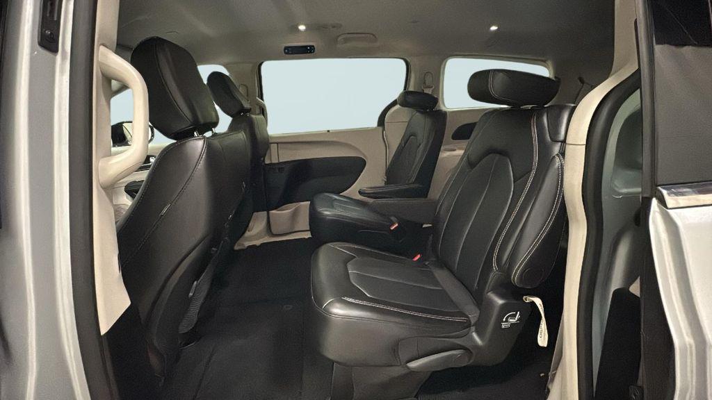 used 2024 Chrysler Pacifica car, priced at $25,821