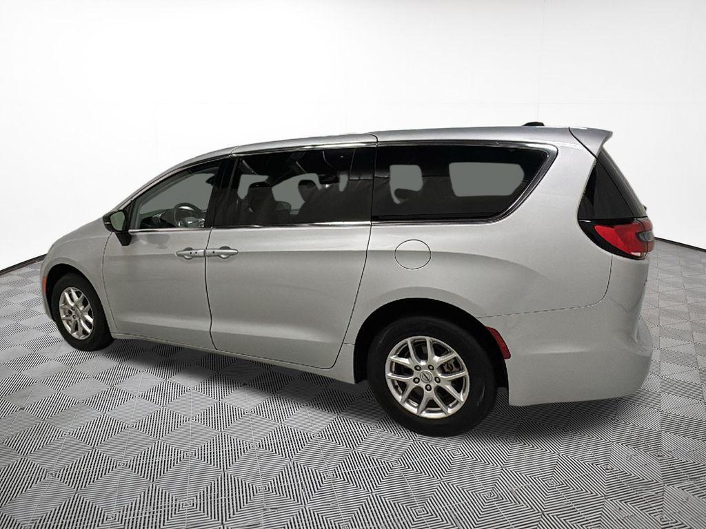 used 2024 Chrysler Pacifica car, priced at $25,821
