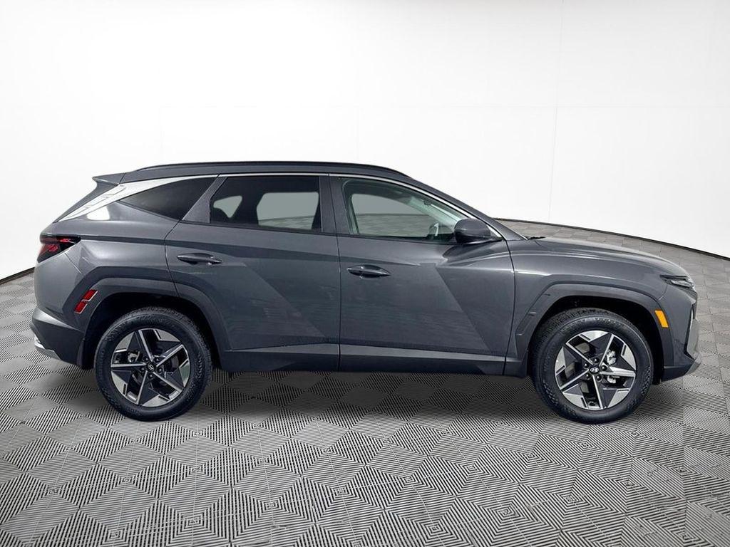 new 2026 Hyundai Tucson car, priced at $33,617
