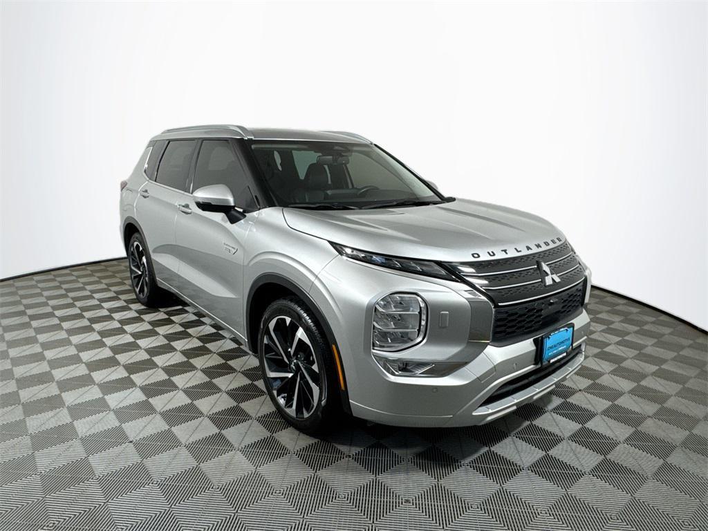 used 2023 Mitsubishi Outlander PHEV car, priced at $27,992