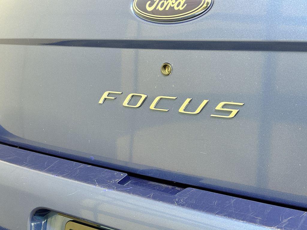 used 2009 Ford Focus car, priced at $3,992