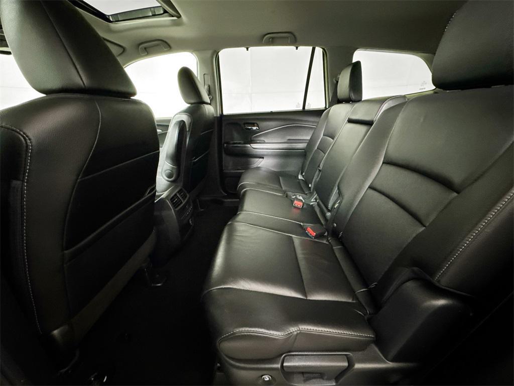 used 2022 Honda Pilot car, priced at $29,992