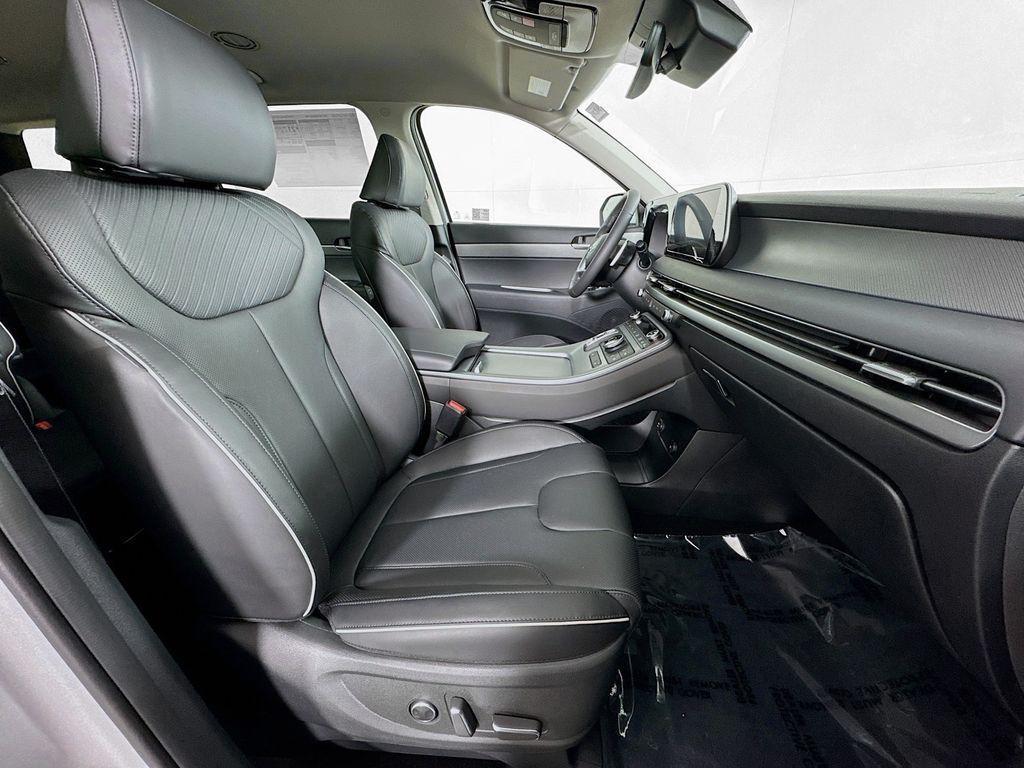 used 2025 Hyundai Palisade car, priced at $37,280