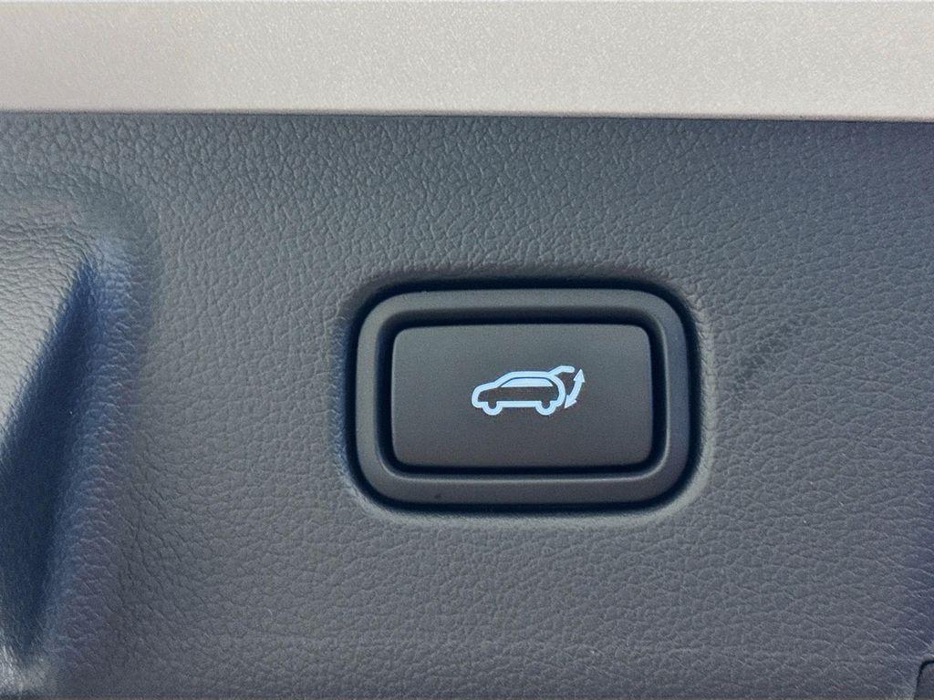 used 2025 Hyundai Palisade car, priced at $37,280
