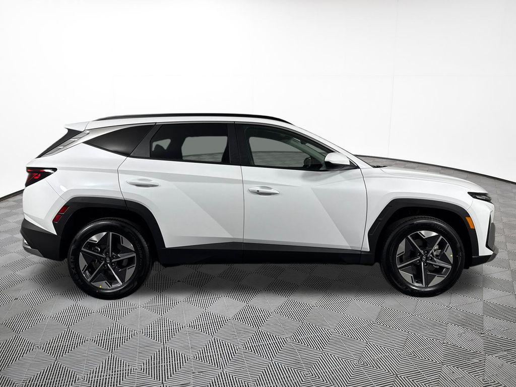 new 2026 Hyundai TUCSON Hybrid car, priced at $35,782