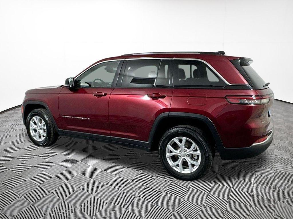 used 2023 Jeep Grand Cherokee car, priced at $29,396