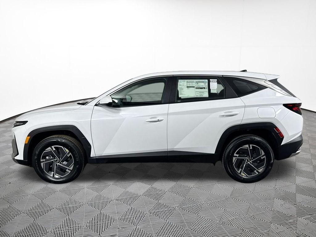 new 2026 Hyundai TUCSON Hybrid car, priced at $34,544